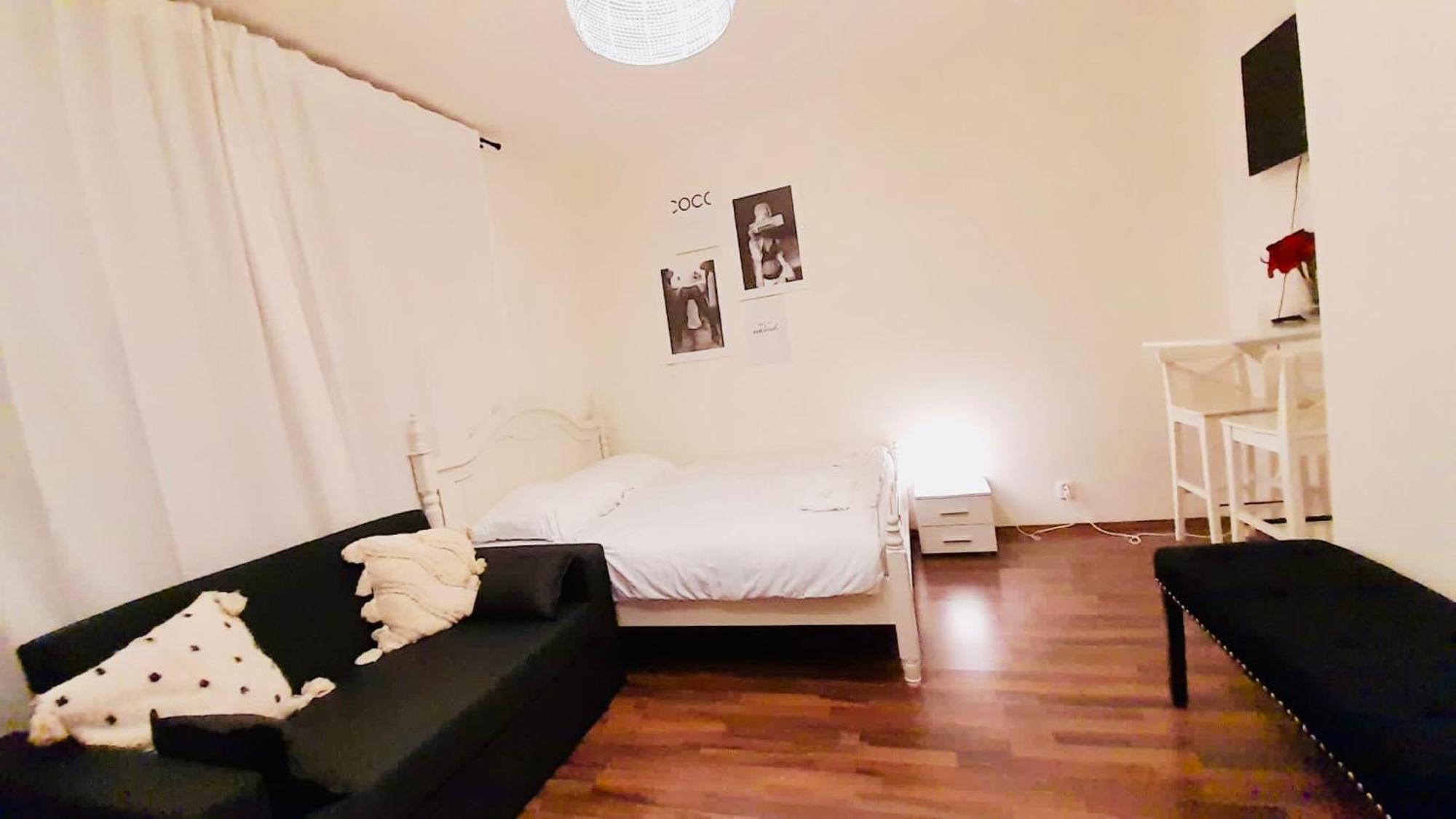 Cozy Homestay At Andel Prag Eksteriør billede