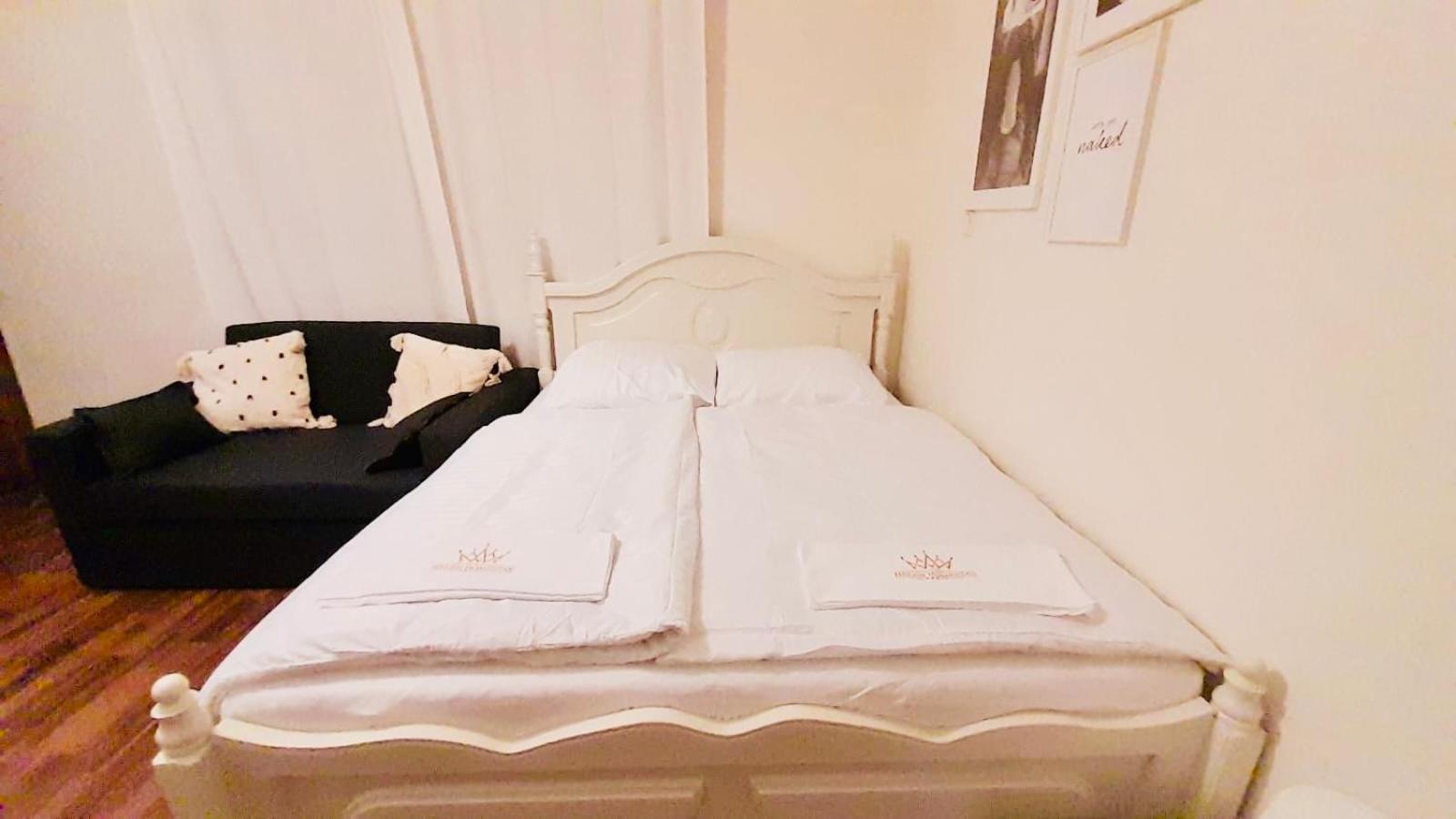 Cozy Homestay At Andel Prag Eksteriør billede